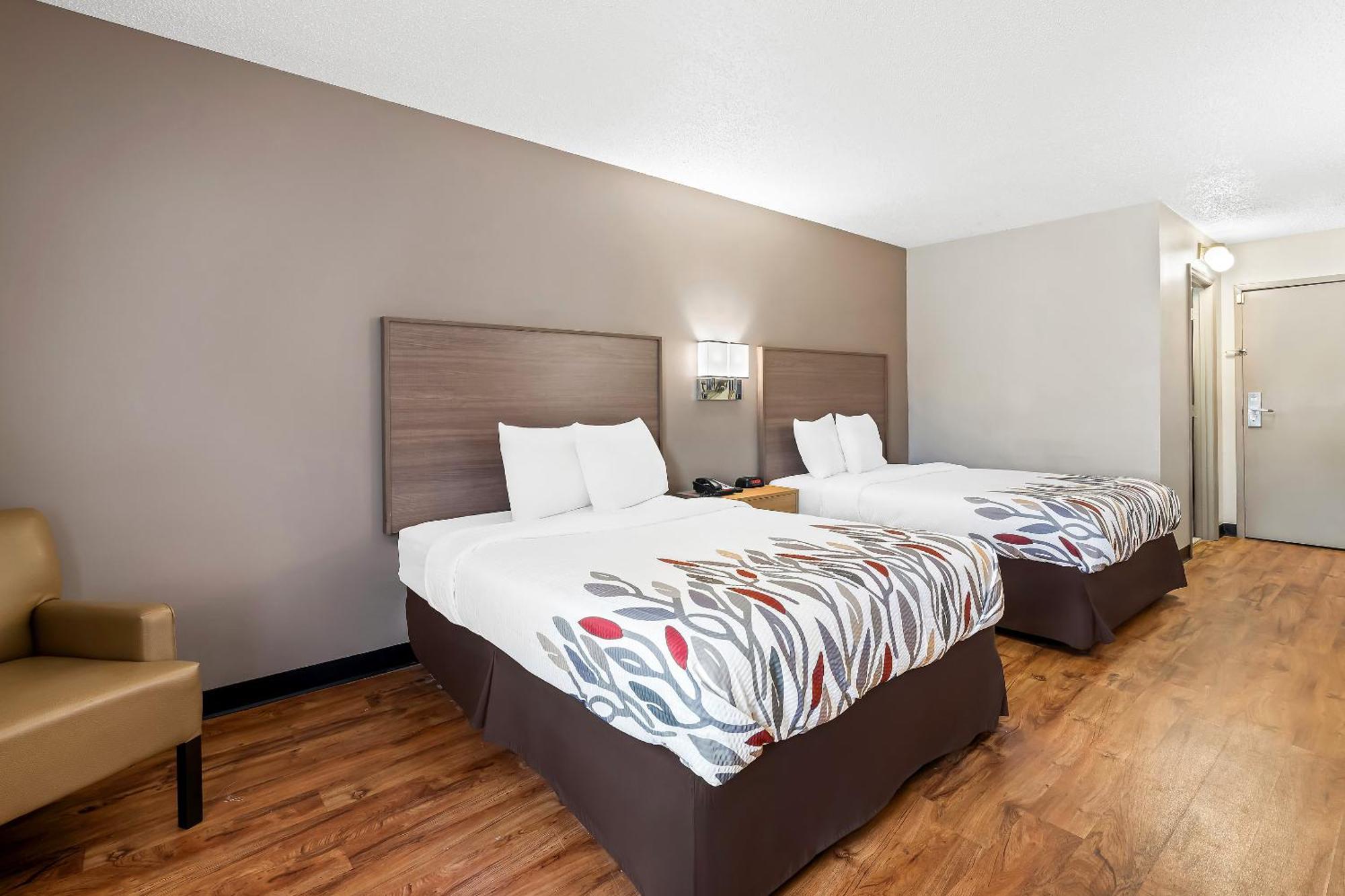 Red Roof Inn Charlotte - University Bagian luar foto