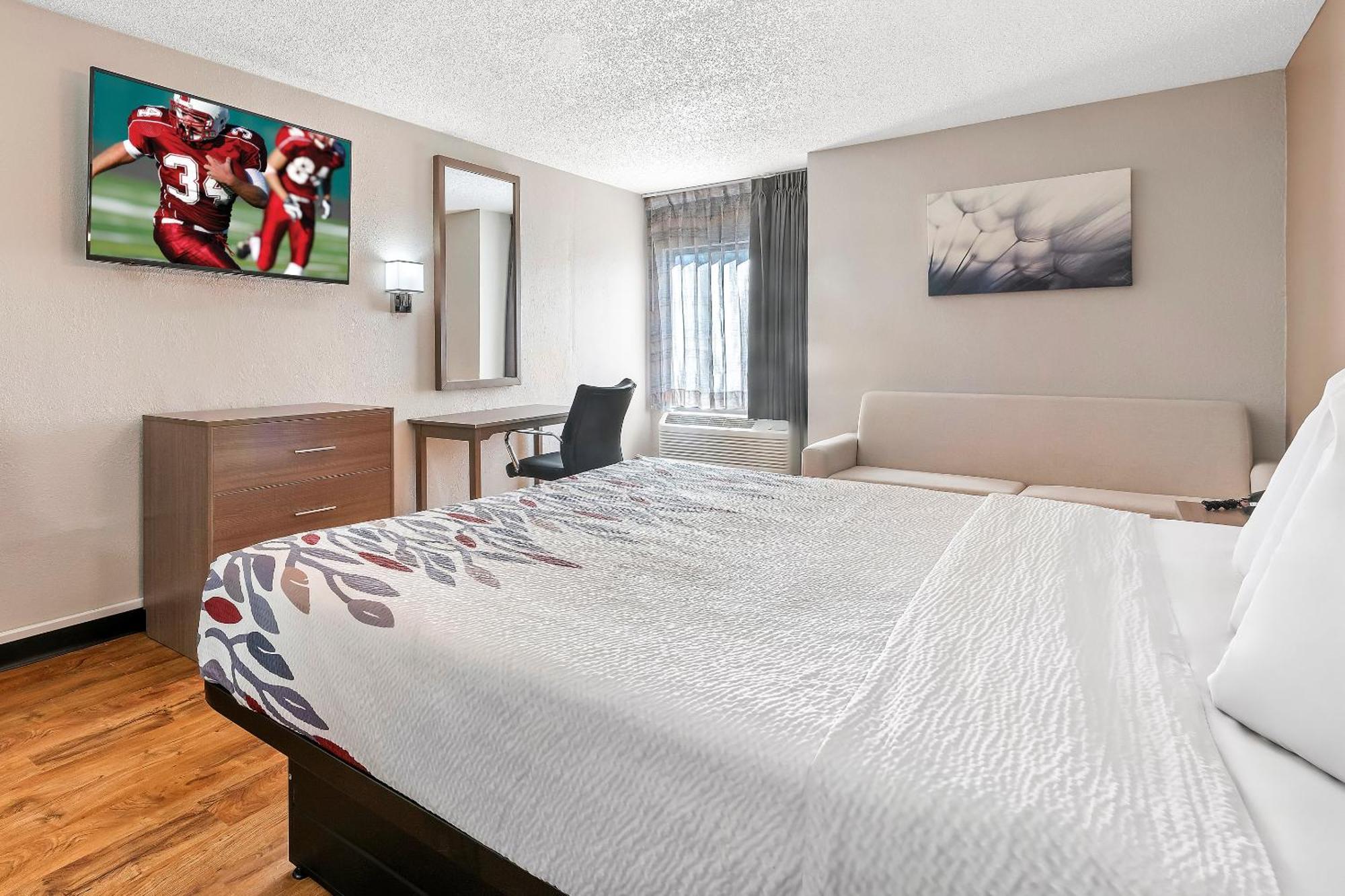 Red Roof Inn Charlotte - University Bagian luar foto