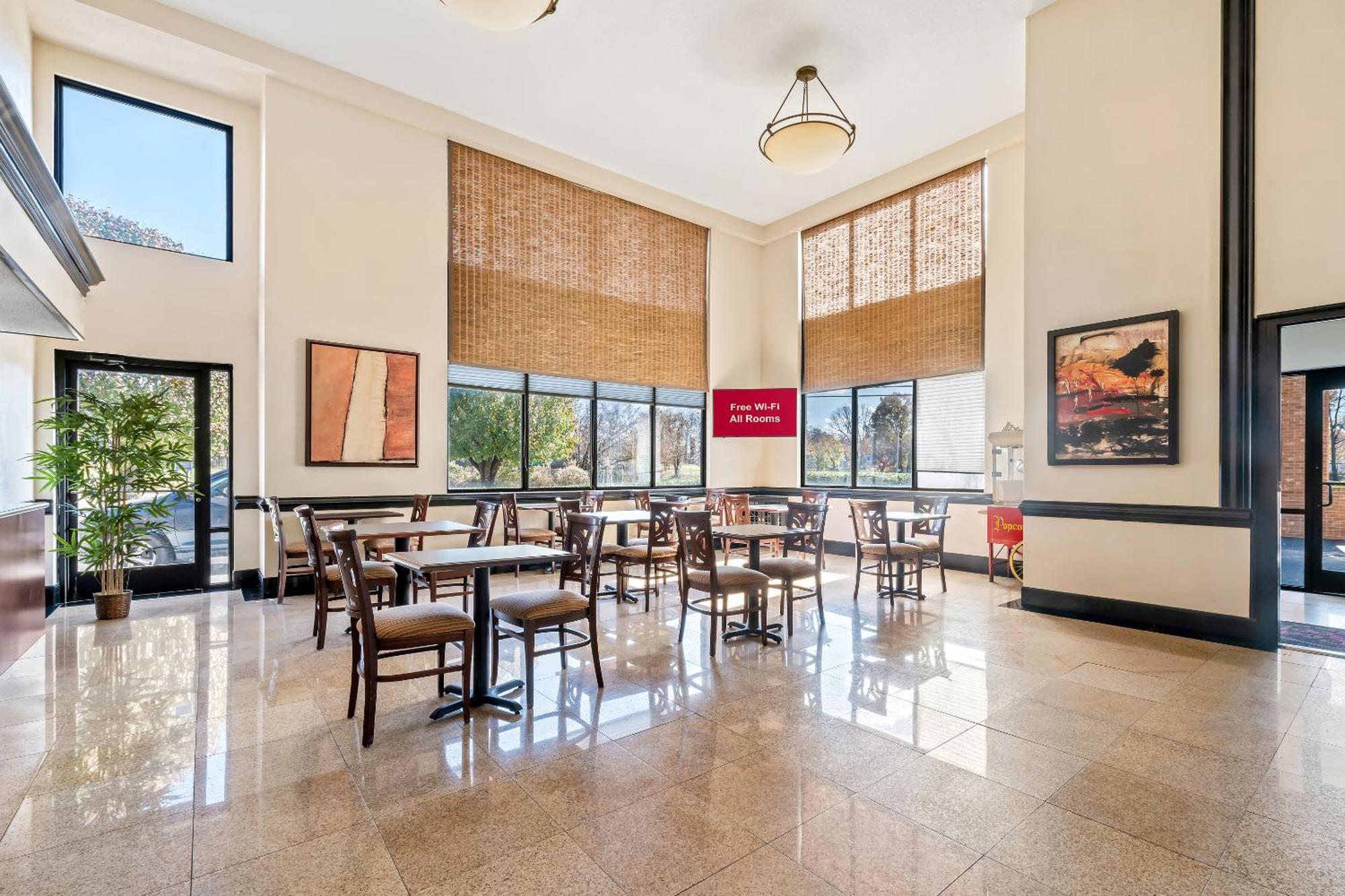 Red Roof Inn Charlotte - University Bagian luar foto