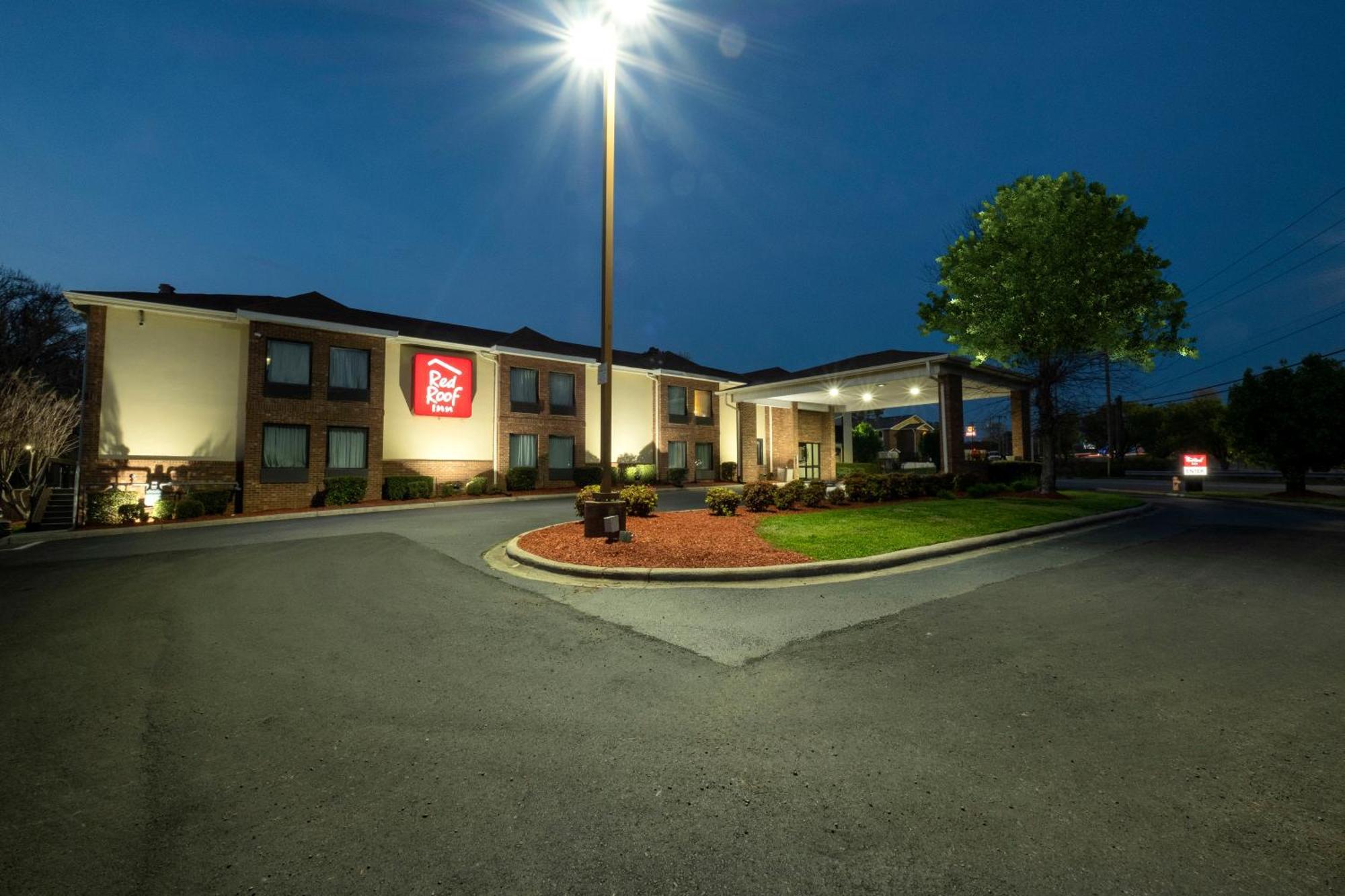 Red Roof Inn Charlotte - University Bagian luar foto