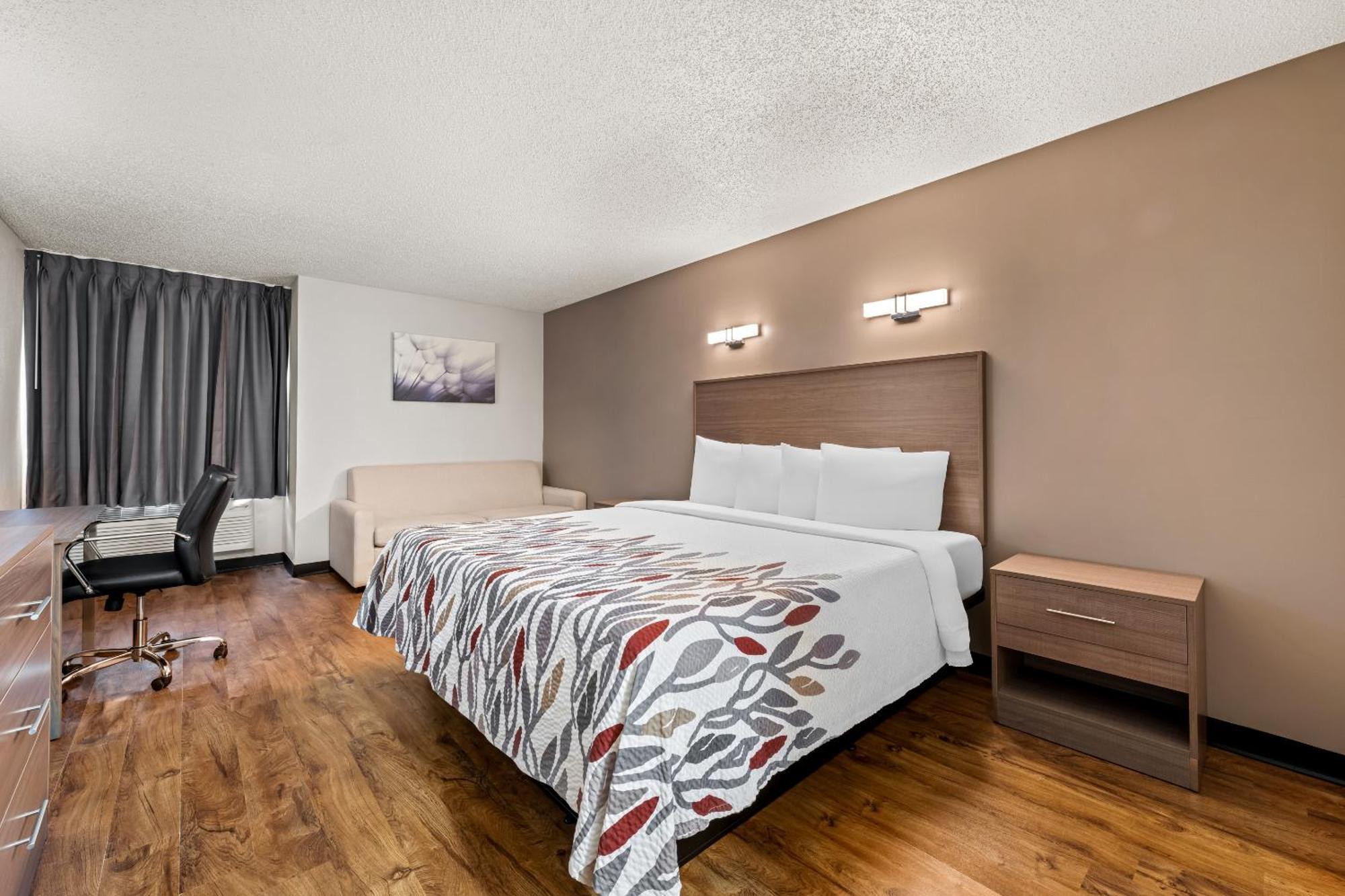 Red Roof Inn Charlotte - University Bagian luar foto